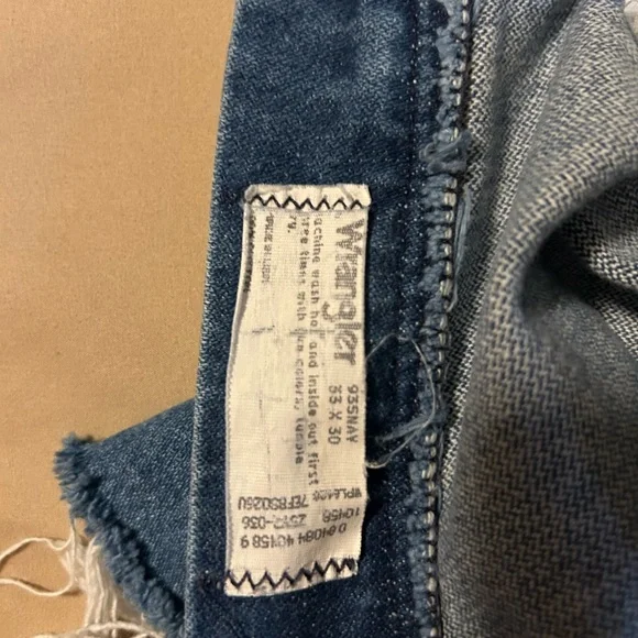 Wrangler Cut Off Shorts - Picture 3 of 3